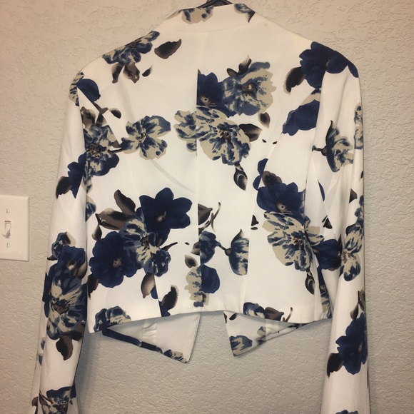 Nice formal jacket - Picture 2 of 2